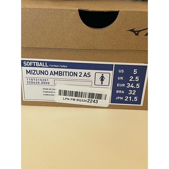 NIB Women’s Mizuno White Softball Size 5 - Picture 6 of 8